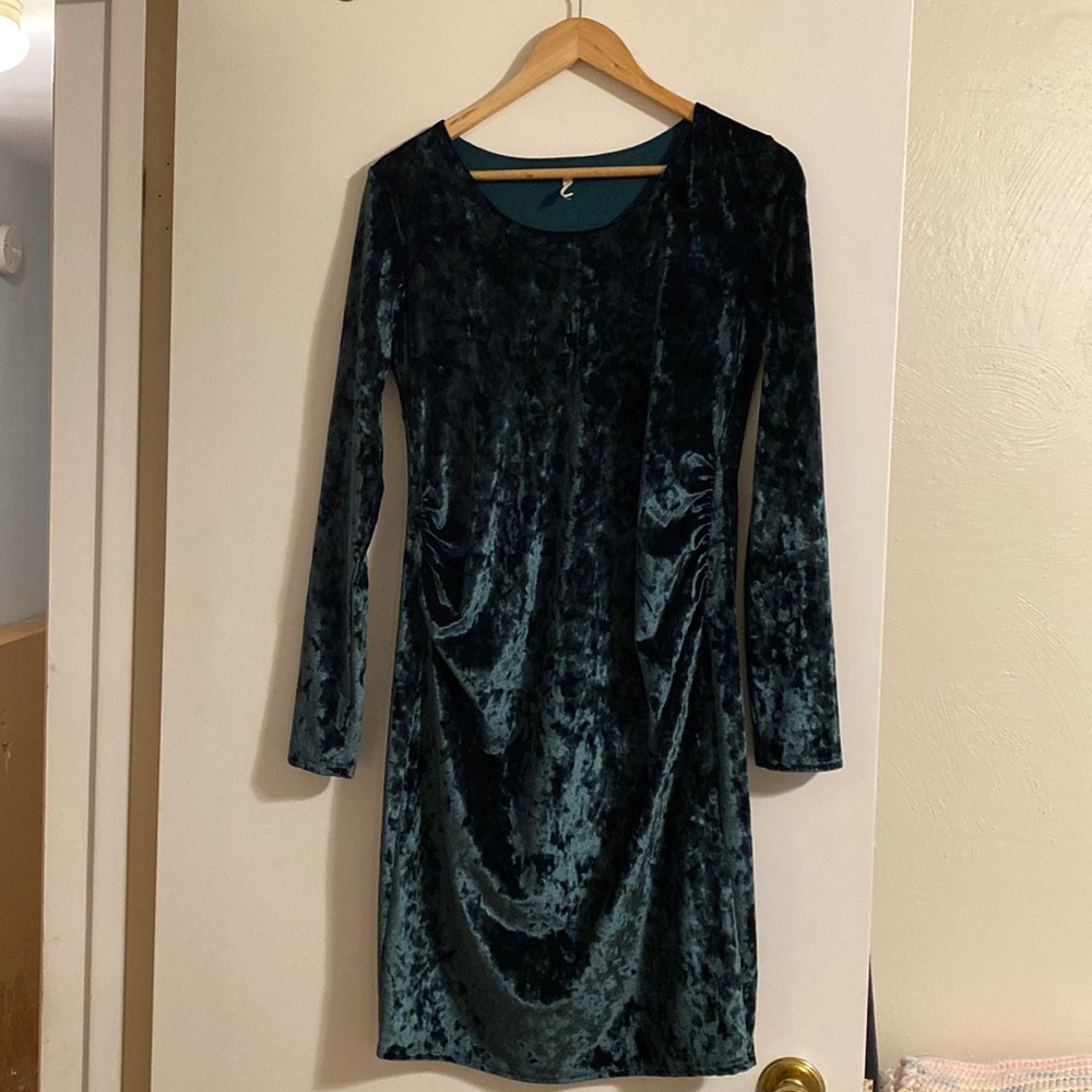Crushed velvet maternity dress